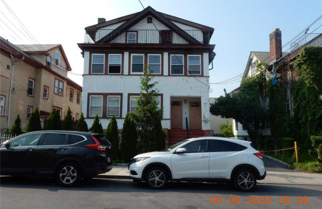 11 Beekman Avenue photos photos