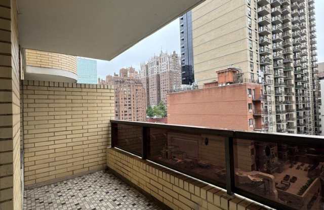311 East 38th Street Gallery 4