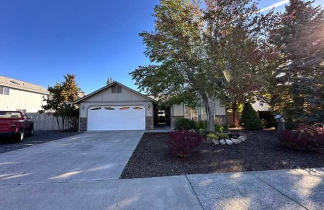 3 Bedroom / 2 bathroom Home in SW Redmond's Cascade View Community Gallery 3