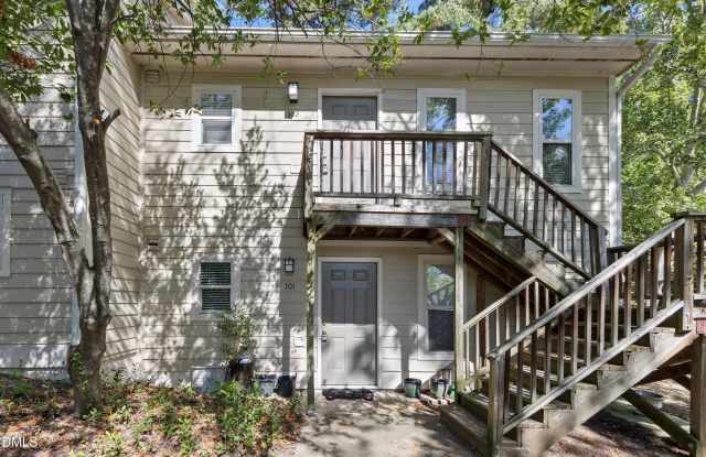 1513 E Franklin St - 1513 East Franklin Street, Chapel Hill, NC 27514