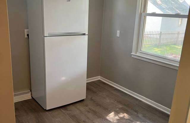 Updated 3 Bedroom home in Bettendorf! Gallery 4