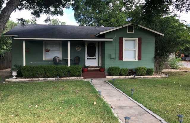 Great location close to Marketplace / Fridge Included /  Deck in Backyard / Corner Lot / Large Fenced in Yard / CISD photos photos
