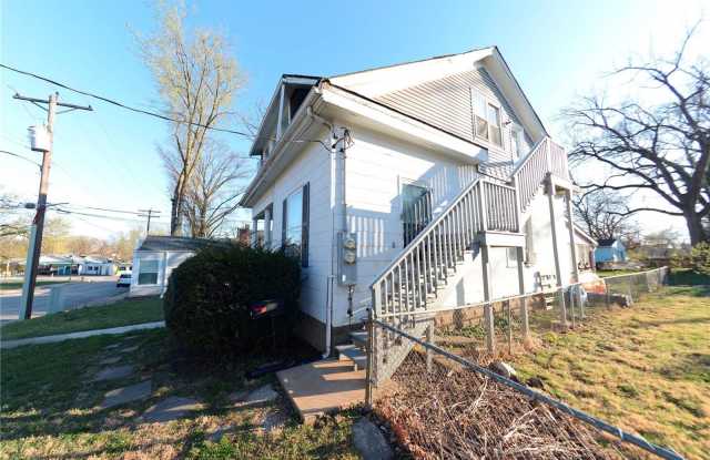 1517 Waverly Street - 1517 Waverly Street, St. Charles, MO 63301 1517 Waverly Street - 1517 Waverly Street, St. Charles, MO 63301