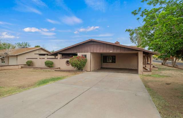 2534 E Randall Dr photos photos