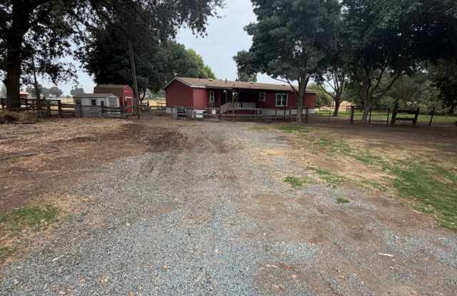 Country living at its finest Gallery 1