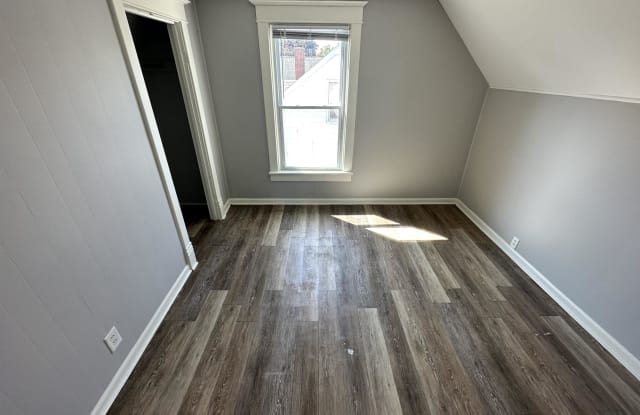 1212 Bluff Street - 1 photos photos