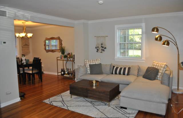 1036 Nichols Dr photos photos