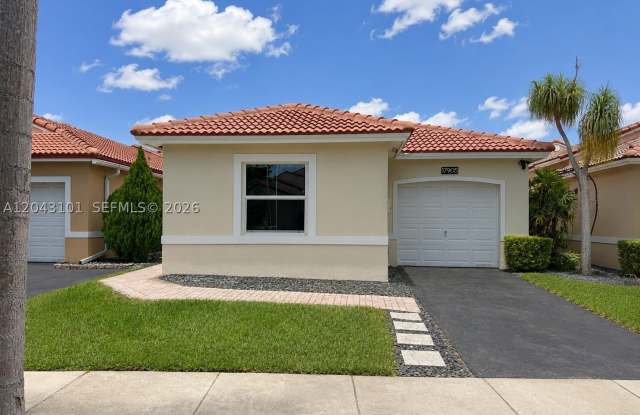 17905 SW 10th Ct photos photos