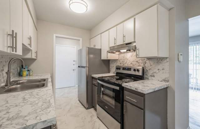 The Ivanhoe Apartments Gallery 2