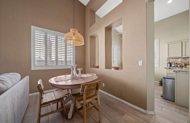 Desert Oasis (close to the strip  airport) Gallery 4