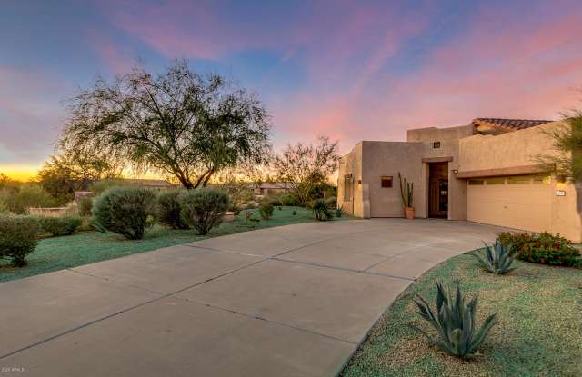 9940 E DESERT TRAIL Lane Gallery 3