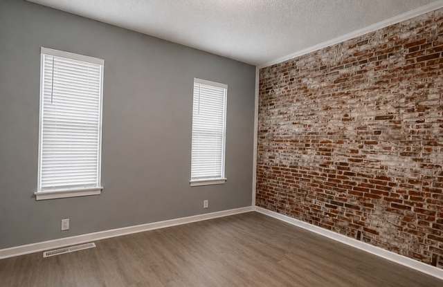 Fully Renovated 1 Bed + Bonus Room | Section 8 & All Housing Vouchers Welcome! Gallery 3