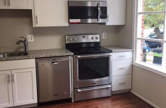 3092 TECUMSEH COURT Gallery 3