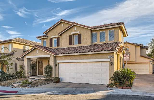 3 BEDROOM DOG FRIENDLY HOUSE! Gallery 3