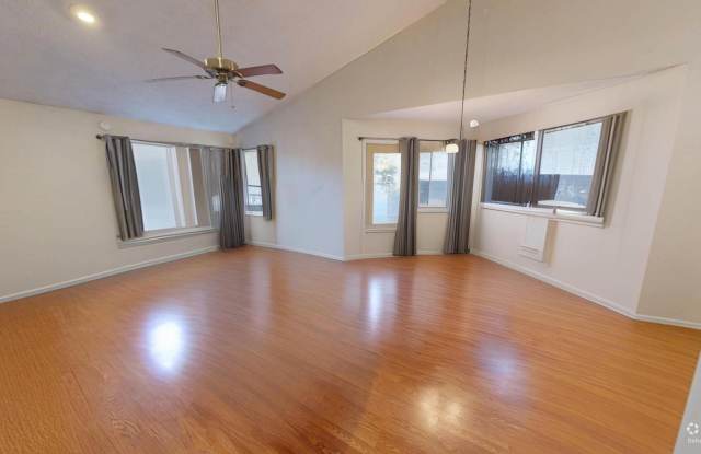 700 W First Street - J1 - 700 West 1st Street, Kill Devil Hills, NC 27948