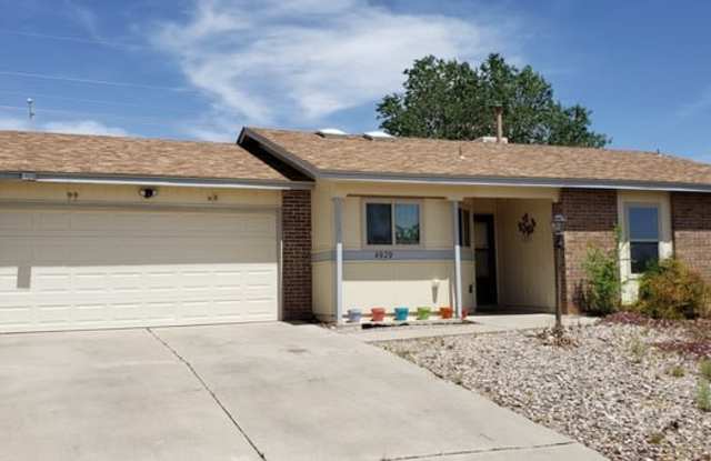 4929 Chromium Drive Northeast Gallery 1