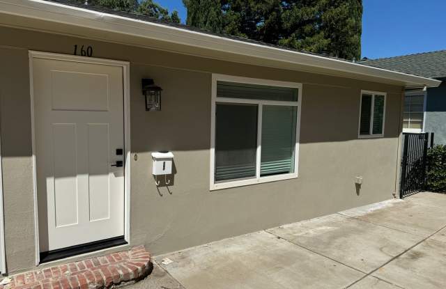 NICE 2 BED 1 BATH IN GREAT LOCATION IN AUBUN! Gallery 1