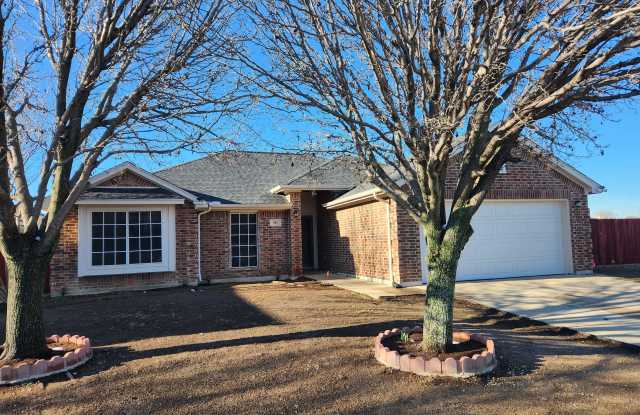 989 Mesa Vista Dr - 989 Mesa Vista Drive, Crowley, TX 76036