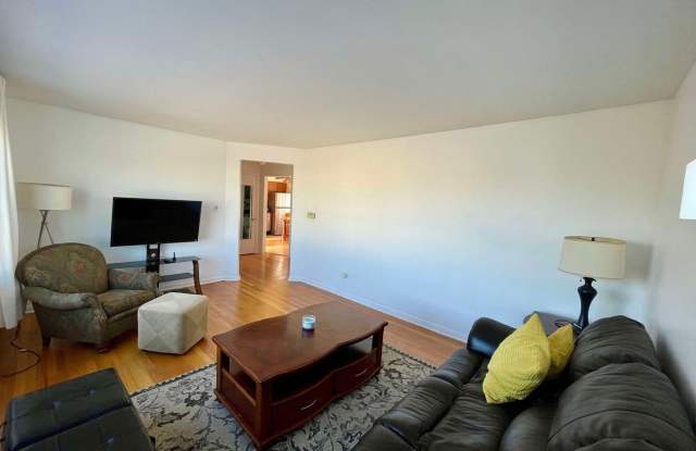 6309 W Touhy Avenue Gallery 3