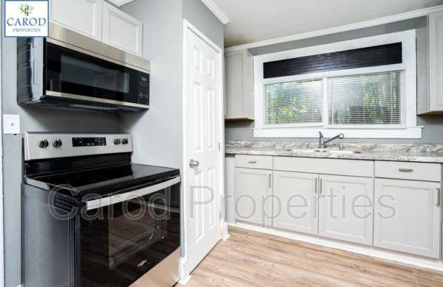 136 Powder St. Gallery 4