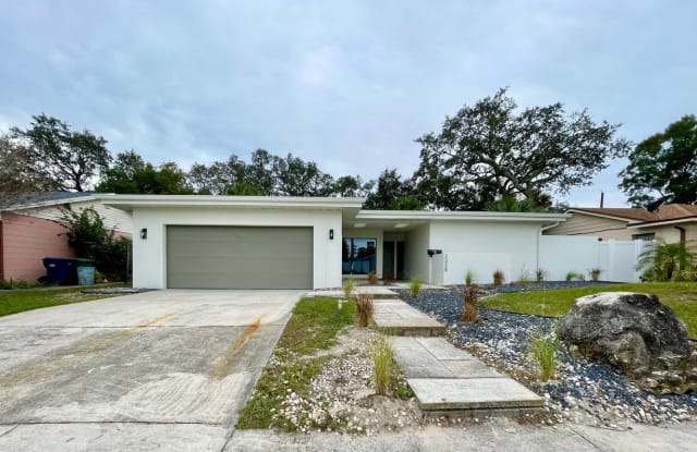 2328 Fern Pl - 2328 Fern Place, Tampa, FL 33604