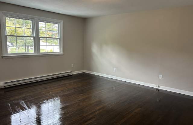 12 Baker Road Gallery 4
