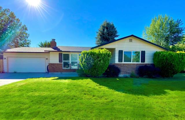 3 bedroom 2 Bath 2 Car Garage Single Level Home near Micron and BSU photos photos