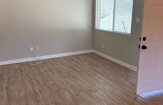 220 W Cherry Avenue Gallery 2
