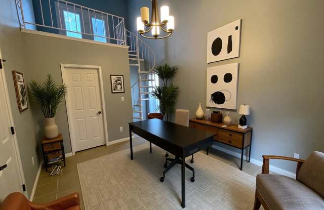 Spacious 3 bedroom 3.5 Baths 2 Home Offices/Non Conforming Room 2 Car Garage in Branson MO photos photos