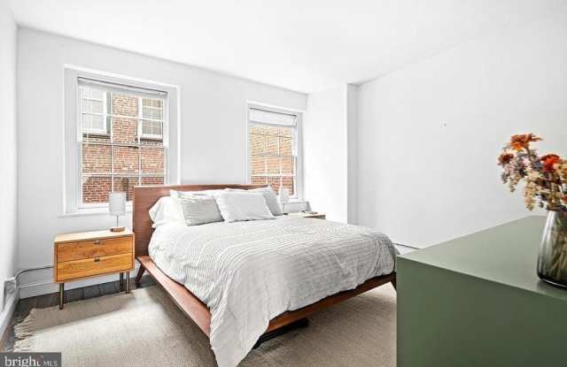 36 STRAWBERRY STREET Gallery 4