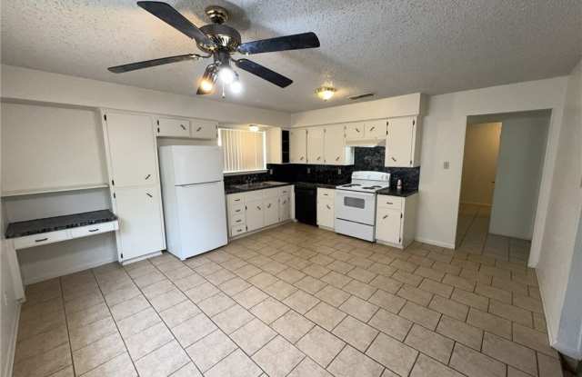 2408 Carnation Drive Gallery 4