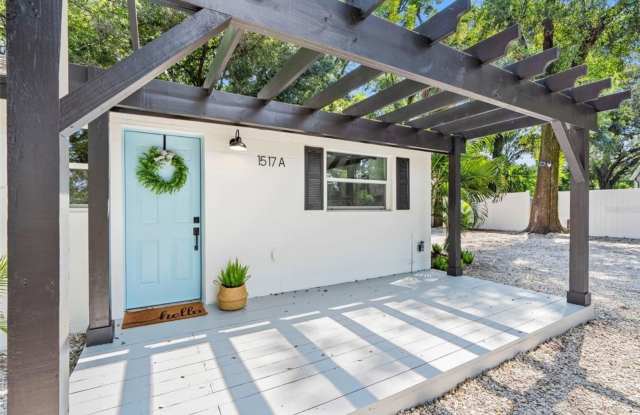 Charming 2BR House in Tampa (Unfurnished) Gallery 1