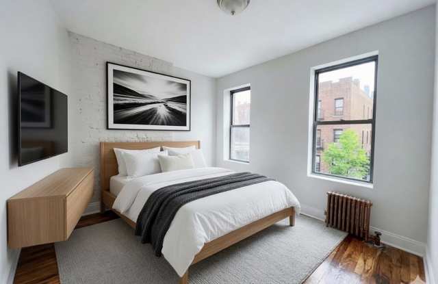 405 West 49th Street Gallery 4