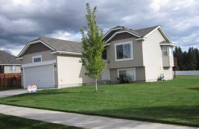 4 bed, 3 bath home located in the Sunshine Meadows Neighborhood, Coeur d'Alene photos photos