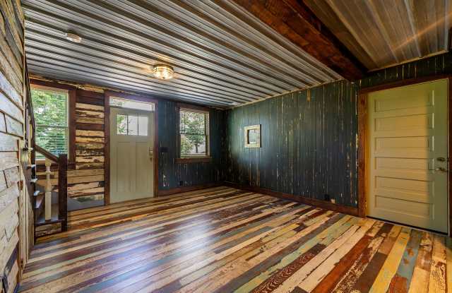953 West Shadburn Avenue Gallery 4
