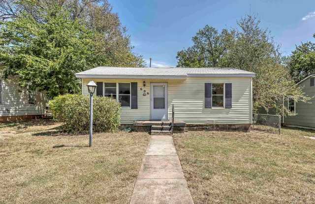 606 North I Street - 606 North I Street, Duncan, OK 73533