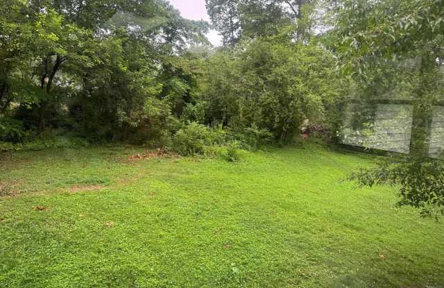 4046 ELIZABETH Lane Gallery 2
