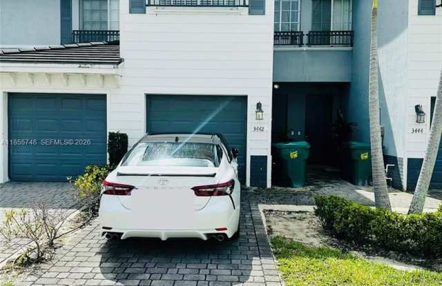 3442 NW 13th St photos photos