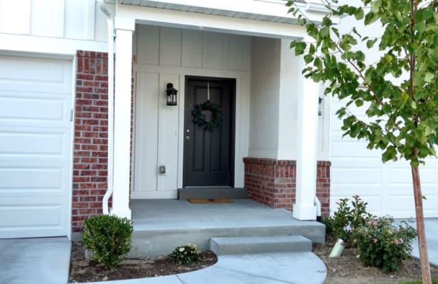 783 E Newfield Drive - 783 E Newfield Dr, Sandy, UT 84094