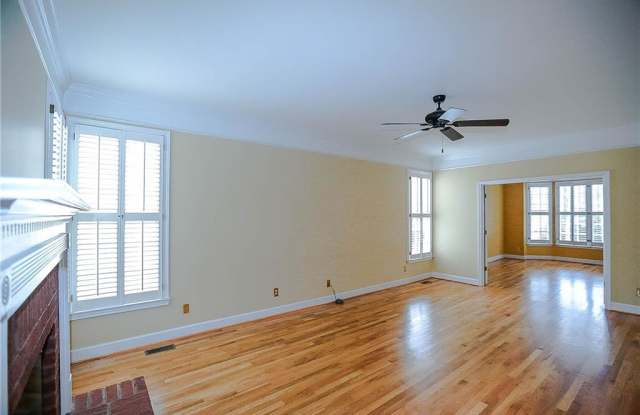 3115 Oak Hampton Way Gallery 4