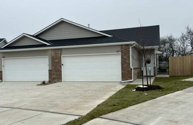 427 West May Street - 1 - 427 West May Street, Andover, KS 67002