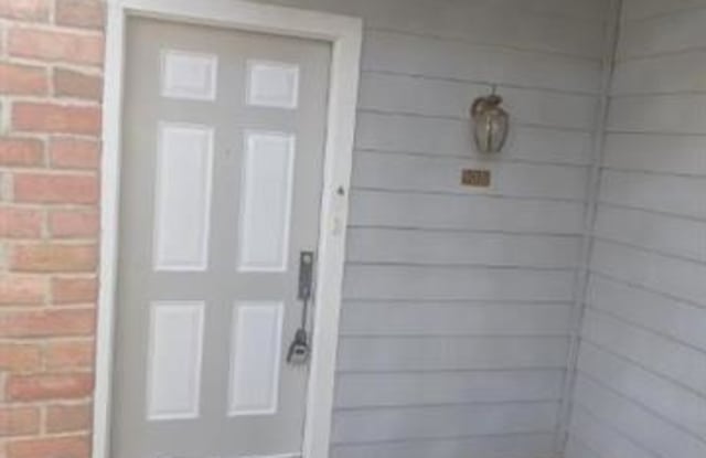 2105 Saint Michaels Drive Gallery 2