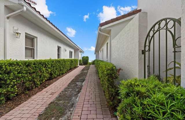 2254 HARBOUR COURT Drive Gallery 3