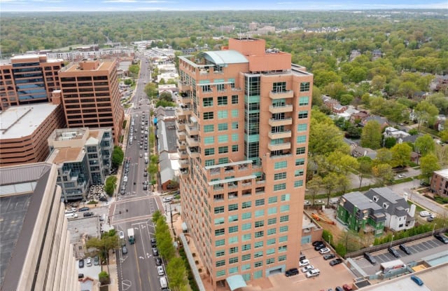 8025 Maryland Ave - 8025 Maryland Avenue, Clayton, MO 63105