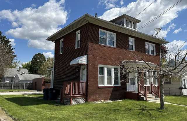 861 Wyley Avenue - 2 - 861 Wyley Avenue, Akron, OH 44306