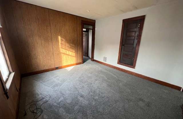 1621 W Jackson St (Wynn Funds LLC) Gallery 4