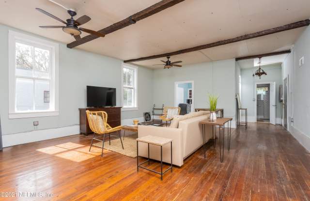 214 NE 1ST ST - 214 Northeast Cholokka Boulevard, Micanopy, FL 32667