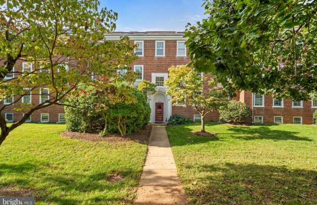 3864 PORTER Street NW Gallery 1