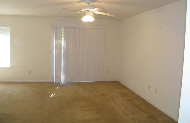 27 NW Baywood Court Gallery 4