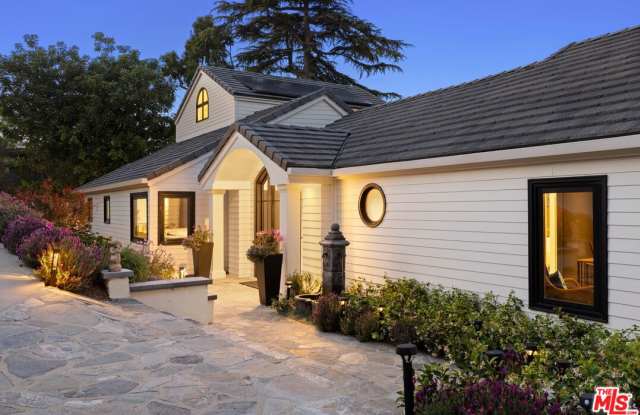 15438 Mulholland Drive photos photos